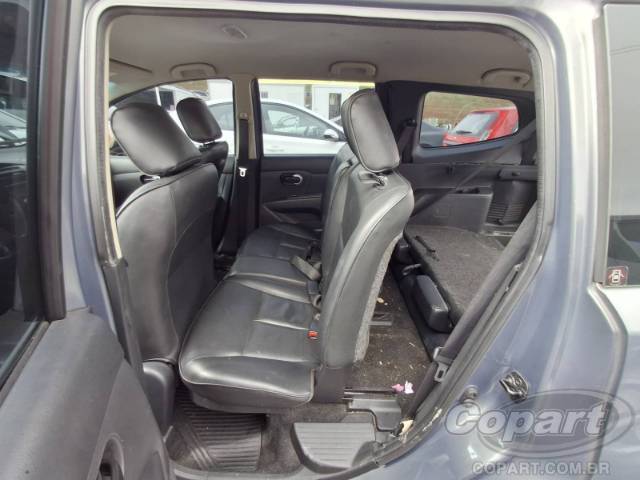 2014 NISSAN GRAND LIVINA 