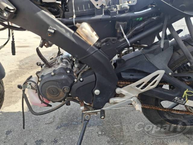 2025 YAMAHA YZF R15 