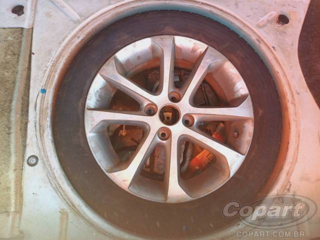 2013 VOLKSWAGEN GOL 