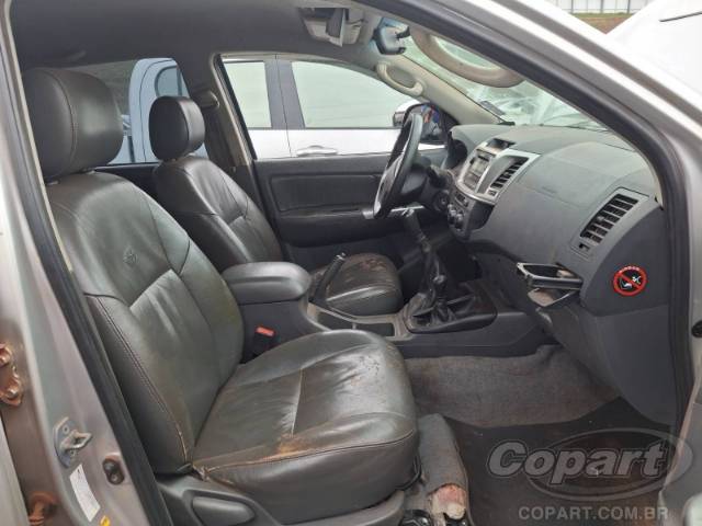 2013 TOYOTA HILUX CD 