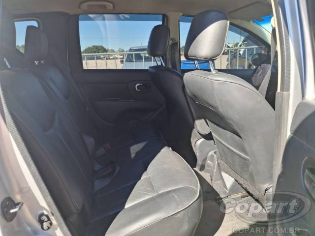 2014 NISSAN LIVINA 