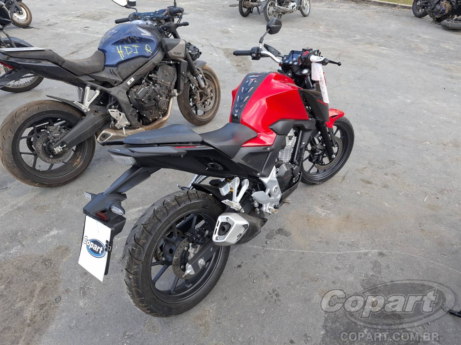 Foto 4: 2024 HONDA CB 300F