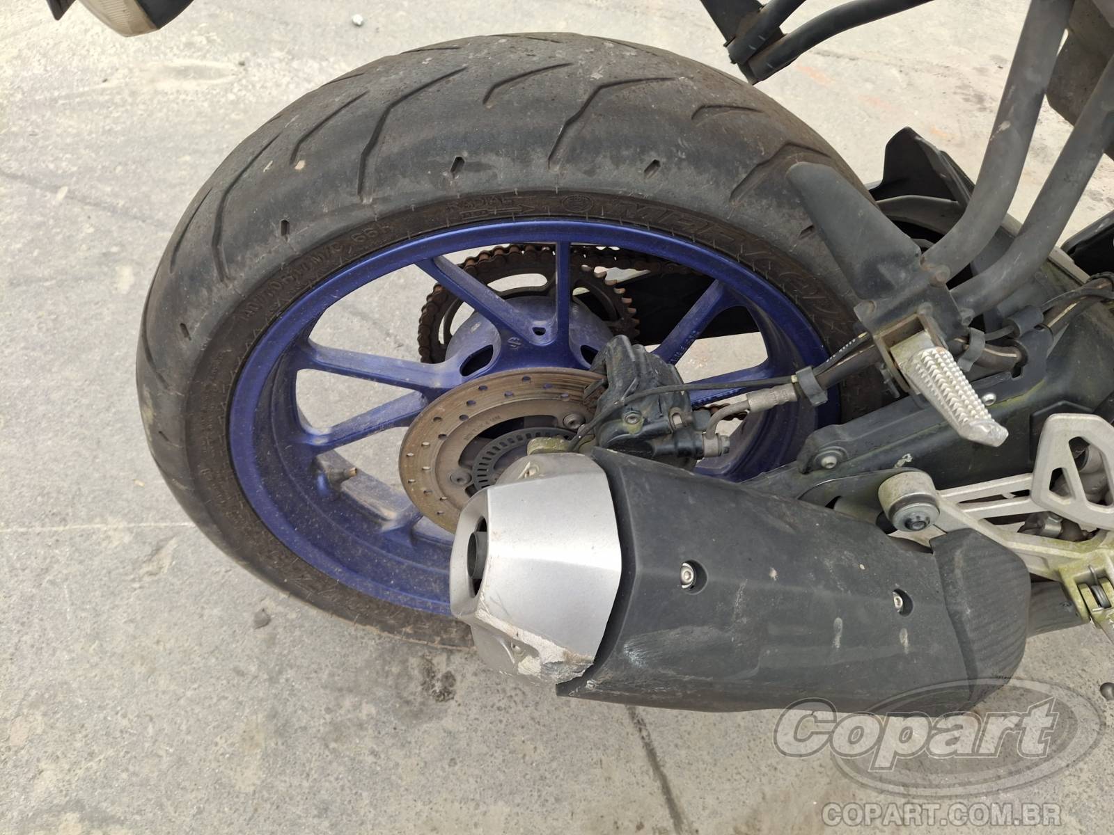 Foto 7 de 10: 2024 YAMAHA YZF R15