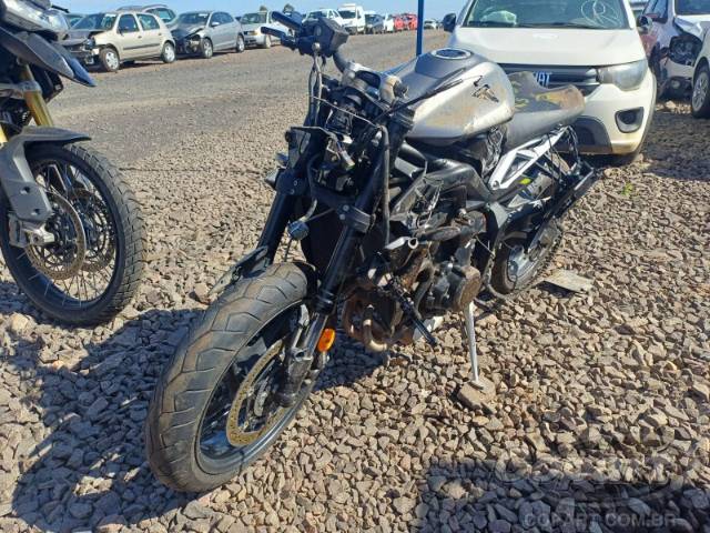 2024 TRIUMPH STREET TRIPLE 