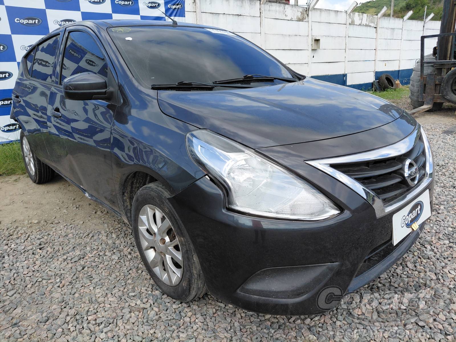 2017 NISSAN VERSA