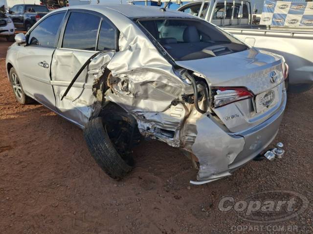 2019 TOYOTA YARIS SEDA 