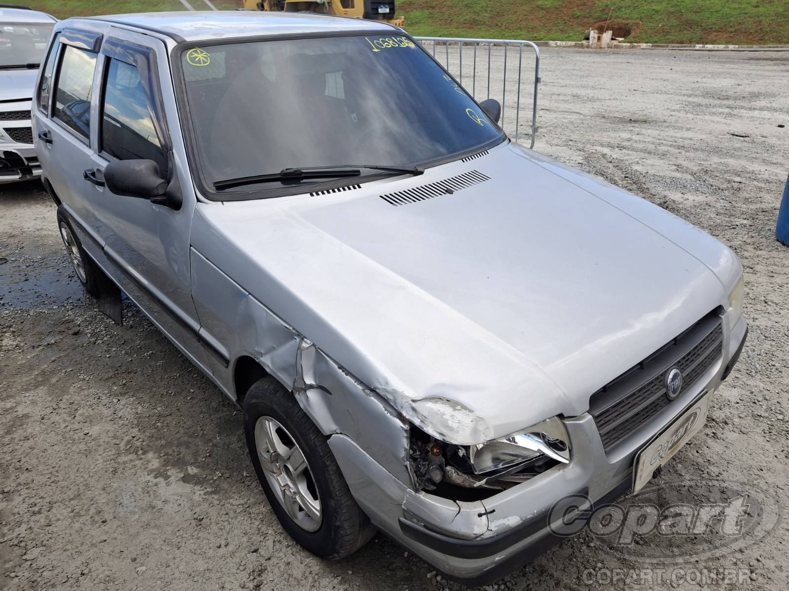 Veículo Fiat Uno Fiat Uno Mille Fire 1.0 2004 2004 em leilão