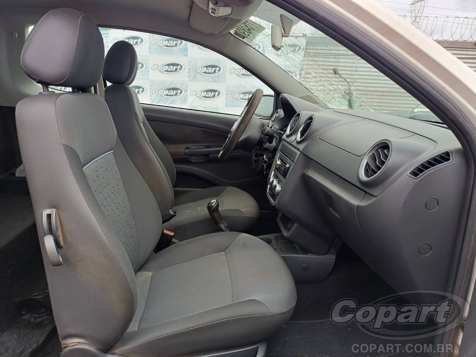 2013 VOLKSWAGEN SAVEIRO CE — foto 5 de 12