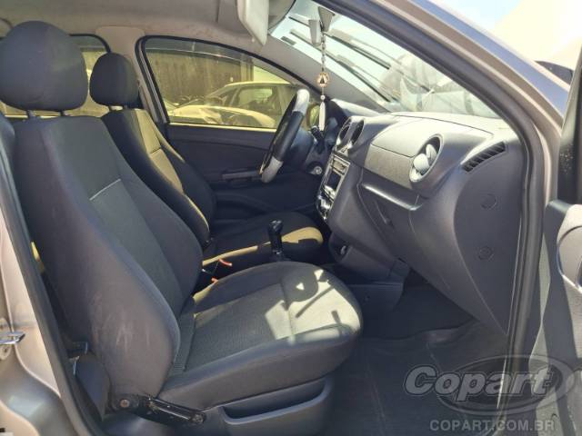 2013 VOLKSWAGEN VOYAGE 