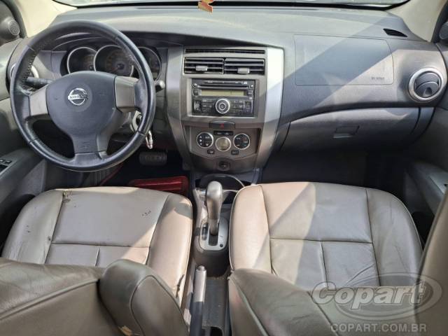 2010 NISSAN GRAND LIVINA 