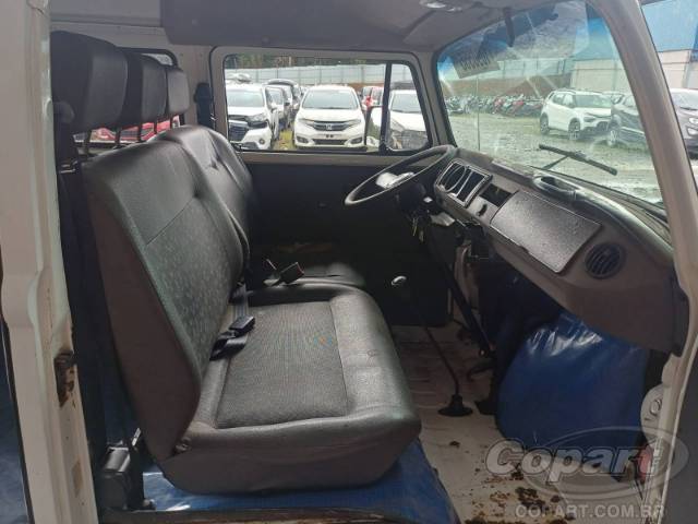 2009 VOLKSWAGEN KOMBI 