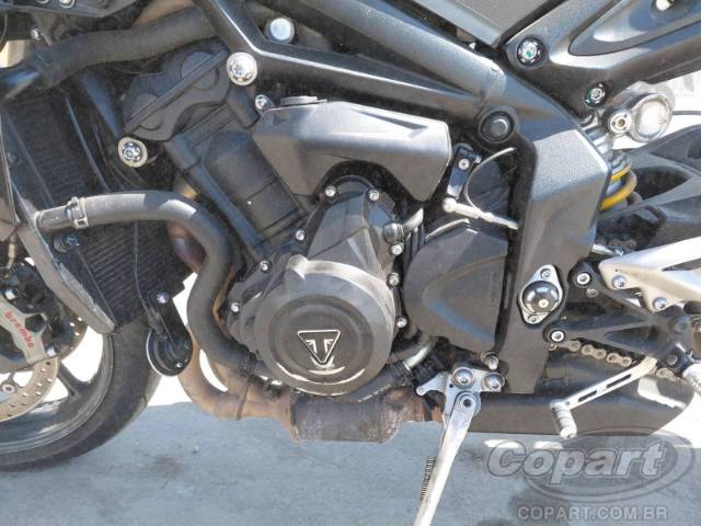 2025 TRIUMPH STREET TRIPLE 