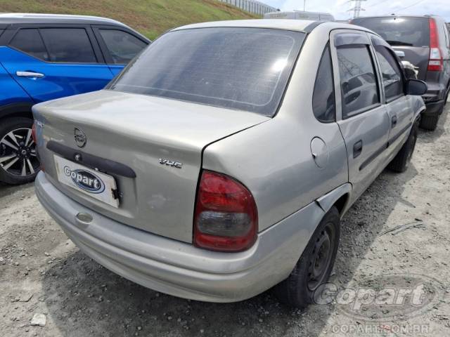 2005 CHEVROLET CLASSIC 