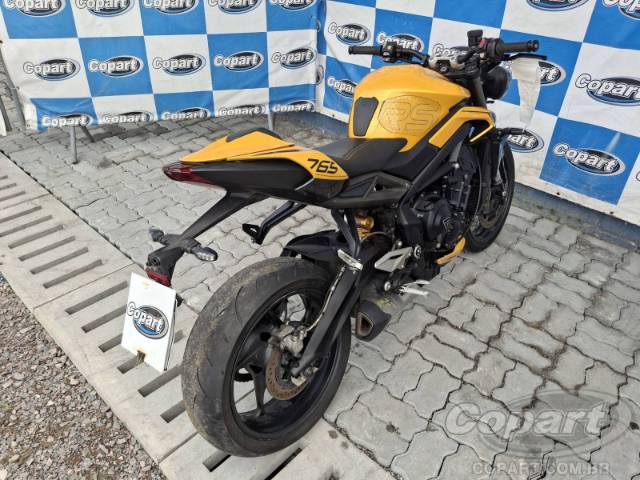 2023 TRIUMPH STREET TRIPLE 