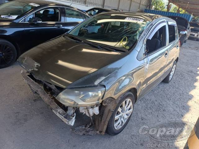 2013 VOLKSWAGEN FOX 