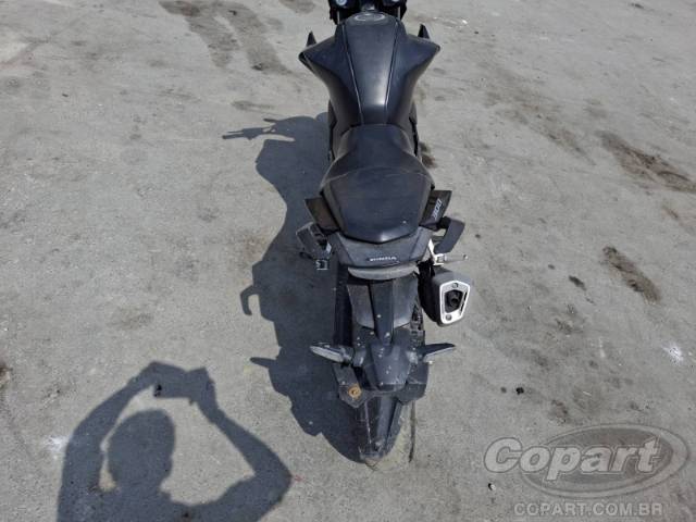 2025 HONDA CB 300F 