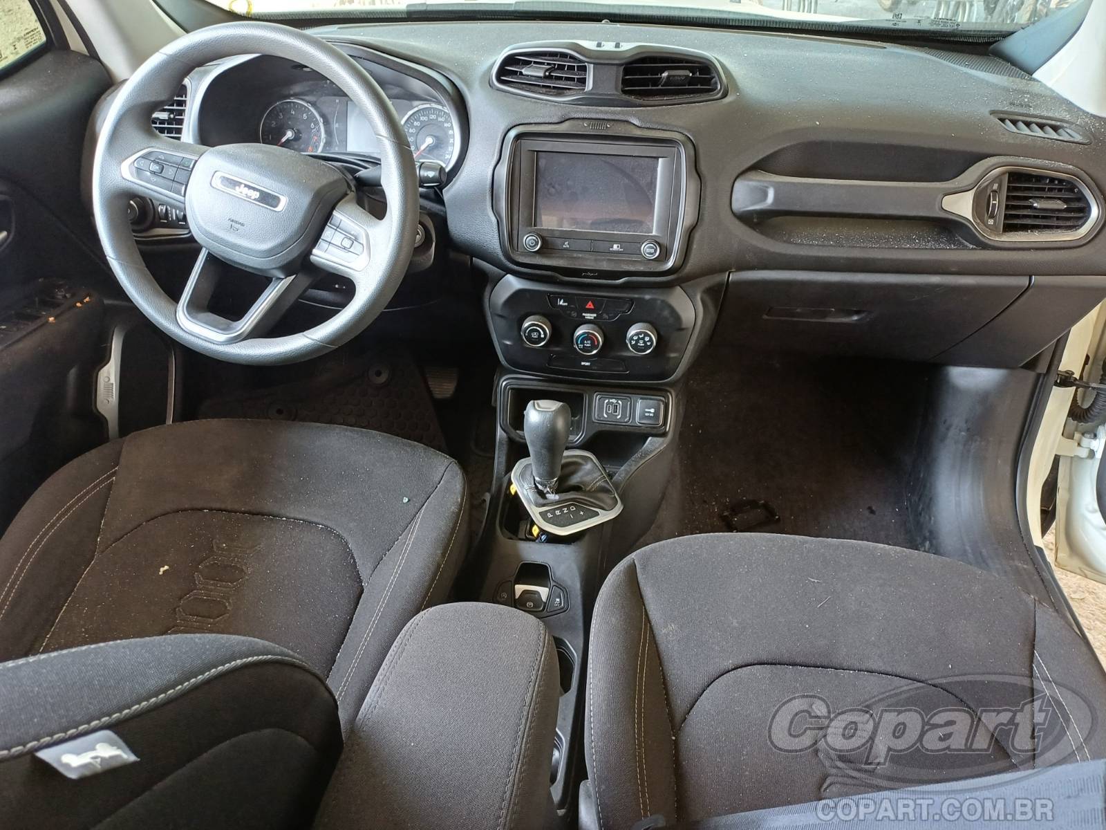 Foto 9 de 10: 2023 JEEP RENEGADE