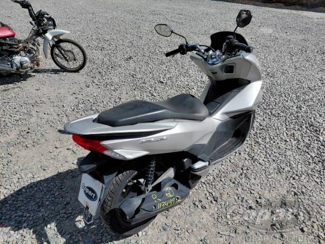 2017 HONDA PCX 