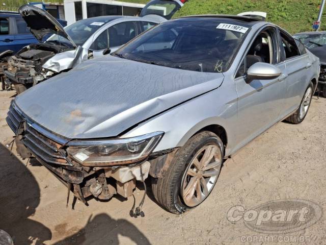 2018 VOLKSWAGEN PASSAT 