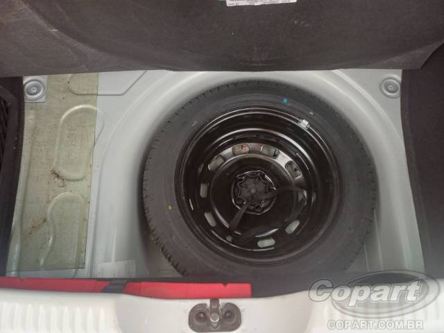 2015 VOLKSWAGEN FOX 