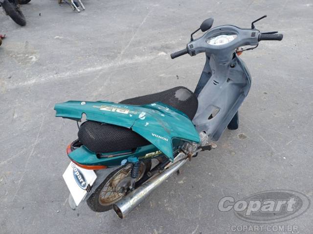 2004 HONDA C 100 