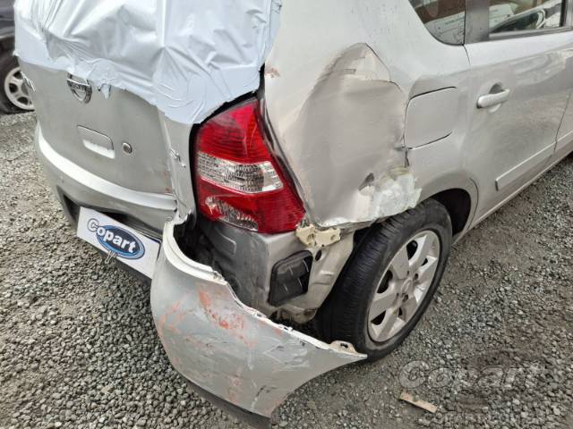 2011 NISSAN LIVINA 
