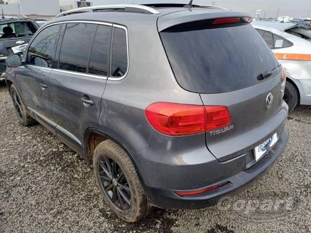 2013 VOLKSWAGEN TIGUAN 