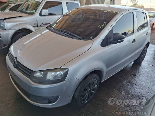 2011 VOLKSWAGEN FOX 
