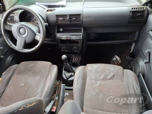 2004 VOLKSWAGEN FOX 