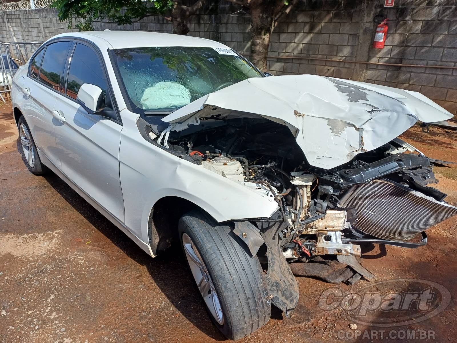 Veículo BMW Série 3 BMW Série 3 320i Active Flex 2.0 16V Twin Turbo 2015 2015 em leilão