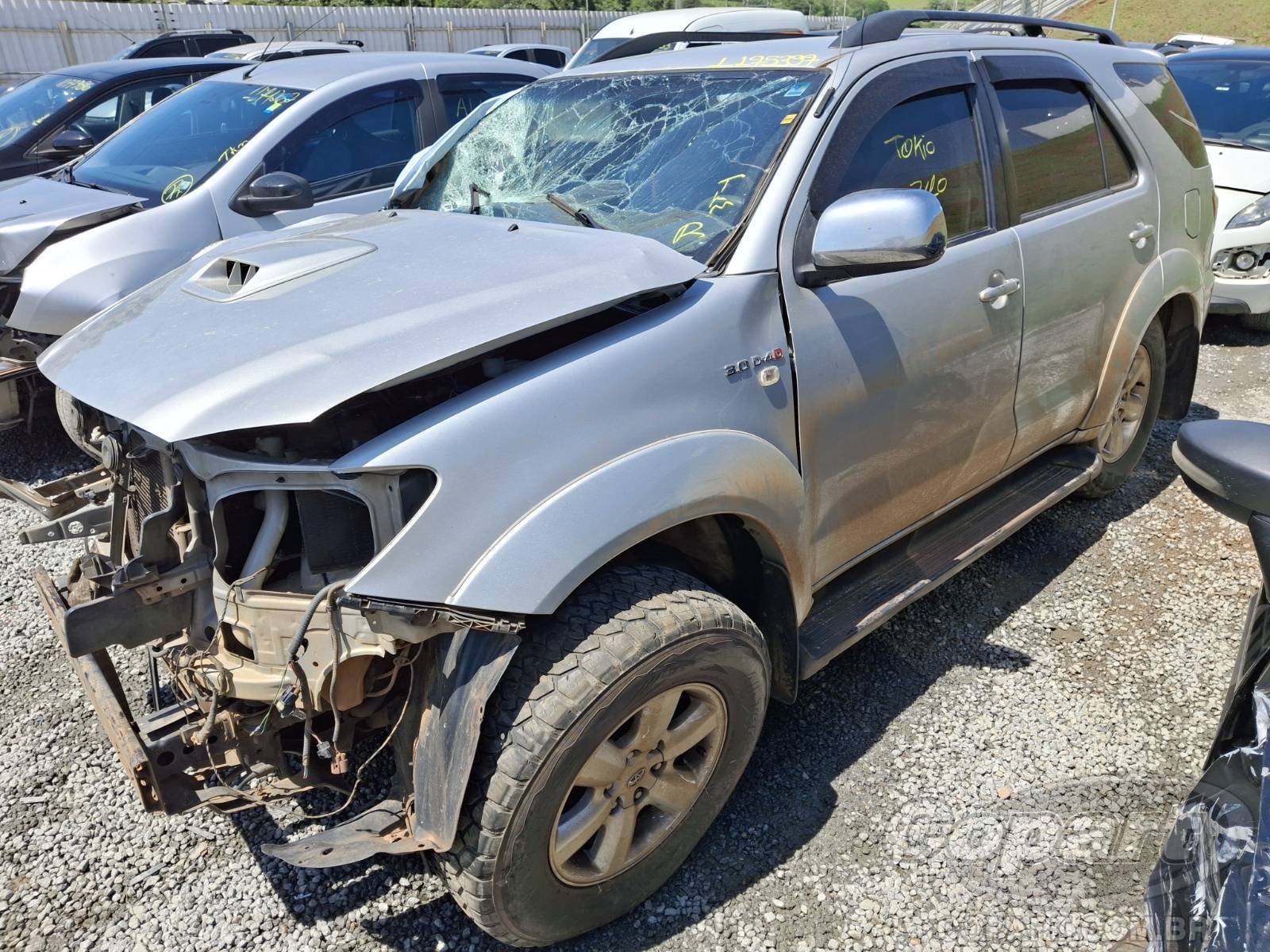 Foto 2: 2010 TOYOTA HILUX SW4