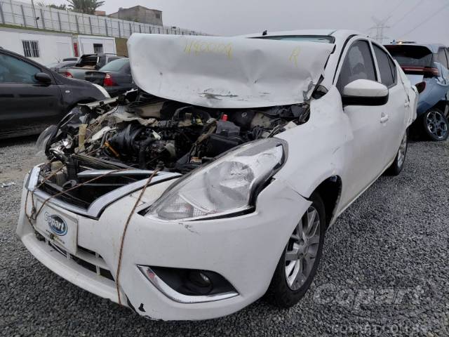 2017 NISSAN VERSA 
