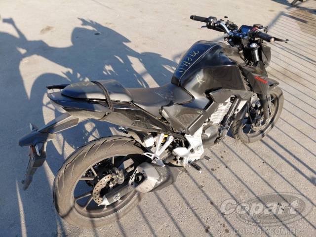 2025 HONDA CB 300F 