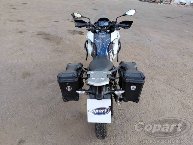 2025 KAWASAKI VERSYS-X 