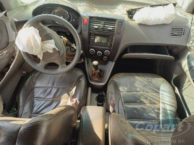 2011 HYUNDAI TUCSON 