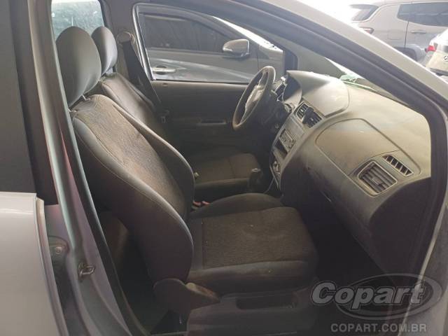 2013 VOLKSWAGEN FOX 