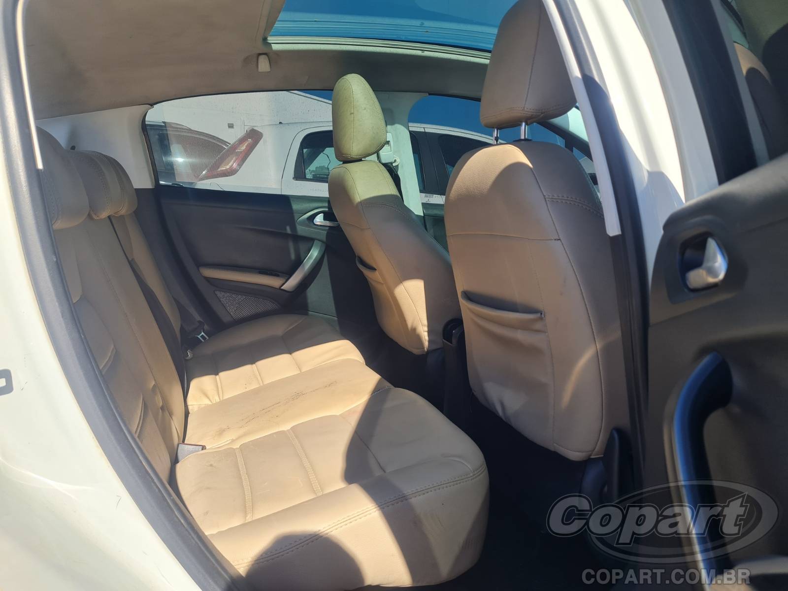 Foto 6 de 13: 2015 PEUGEOT 208