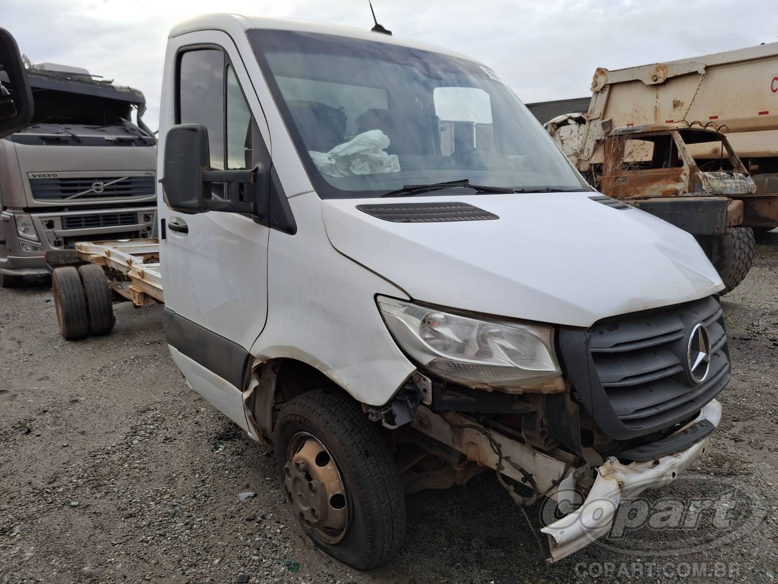Veículo MERCEDES-BENZ Sprinter Mercedes Benz Sprinter Chassi 516 CDI 2.2 BiTurbo 2021 Médio Dano 2021 em leilão