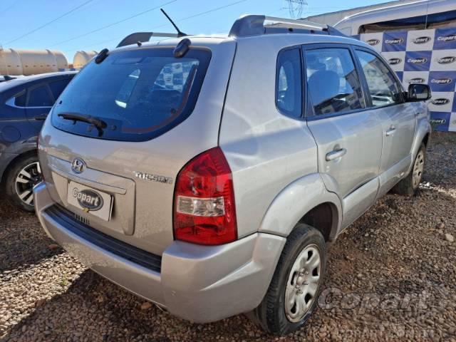 2010 HYUNDAI TUCSON 