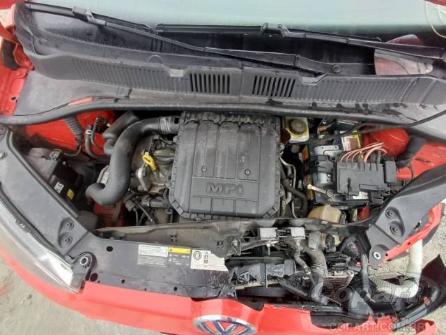 2015 VOLKSWAGEN UP 
