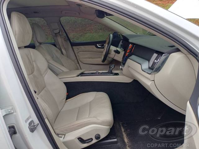 2018 VOLVO XC60 
