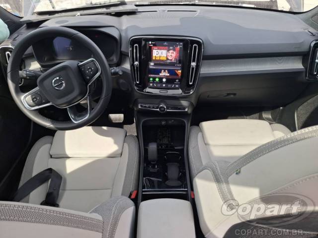 2026 VOLVO EX40 