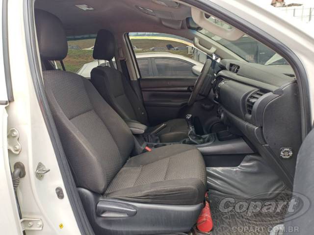 2017 TOYOTA HILUX CD 