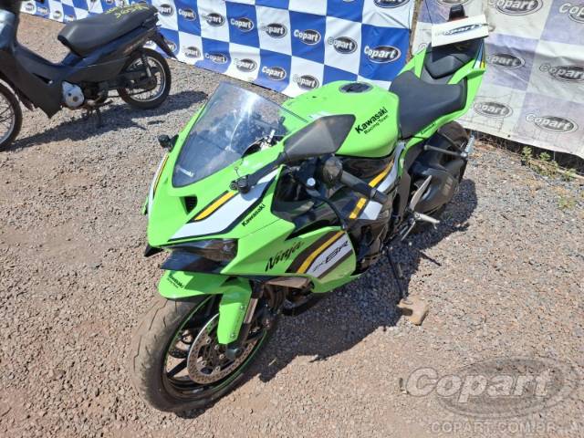 2025 KAWASAKI NINJA ZX-6R 