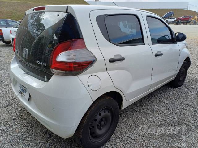 2017 FIAT MOBI 