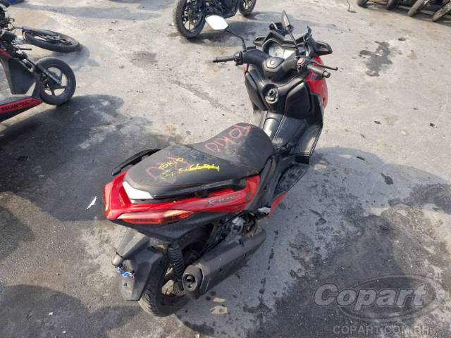 2024 YAMAHA XMAX 