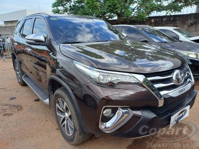2017 TOYOTA HILUX SW4 