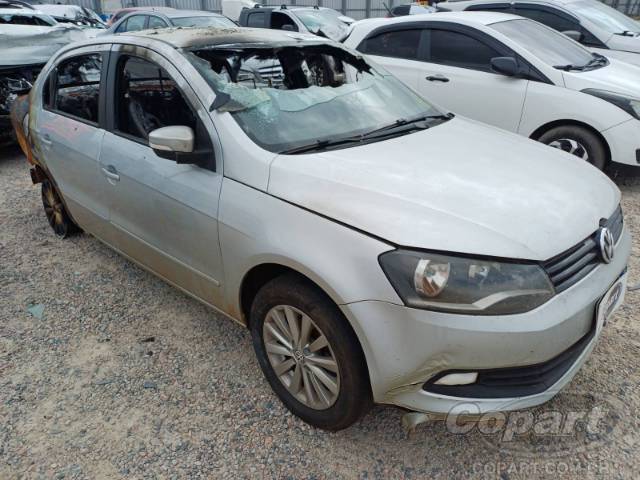 2015 VOLKSWAGEN VOYAGE 