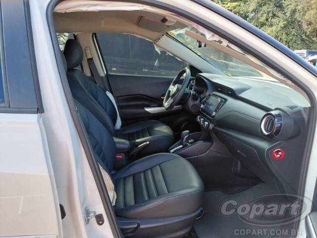 2023 NISSAN KICKS 