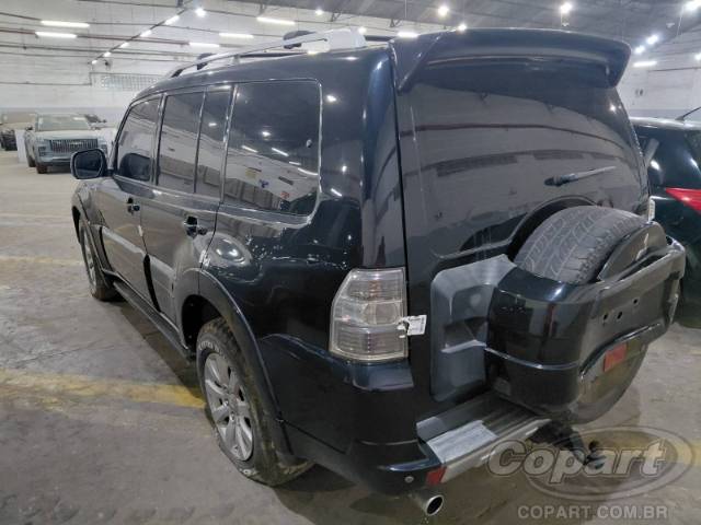 2011 MITSUBISHI PAJERO FULL 